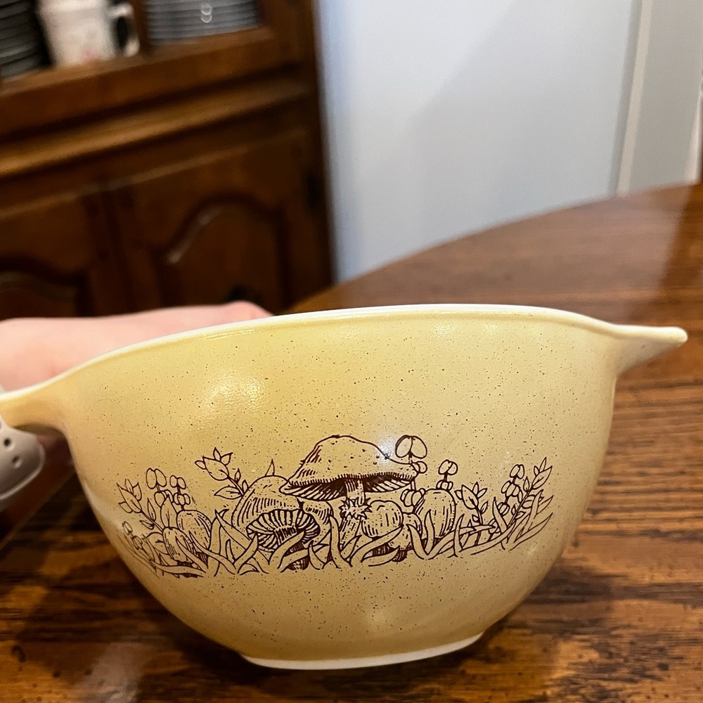 Pyrex Forest Fancies Mushroom 750ml Bowl